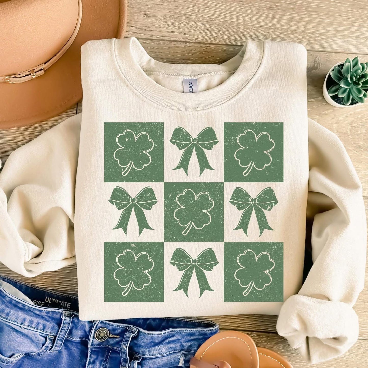 BOWS AND CLOVERS