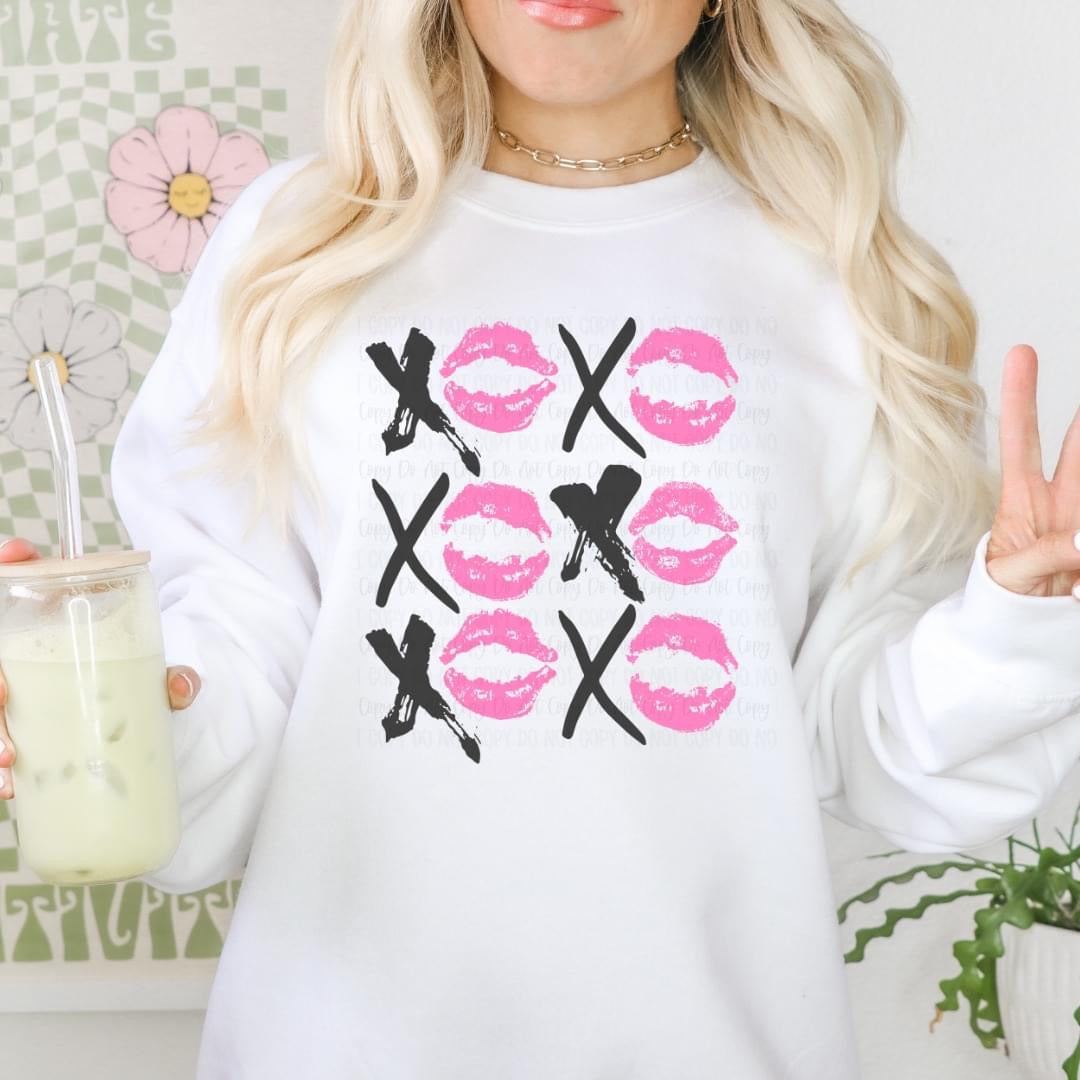 XOXO WHITE