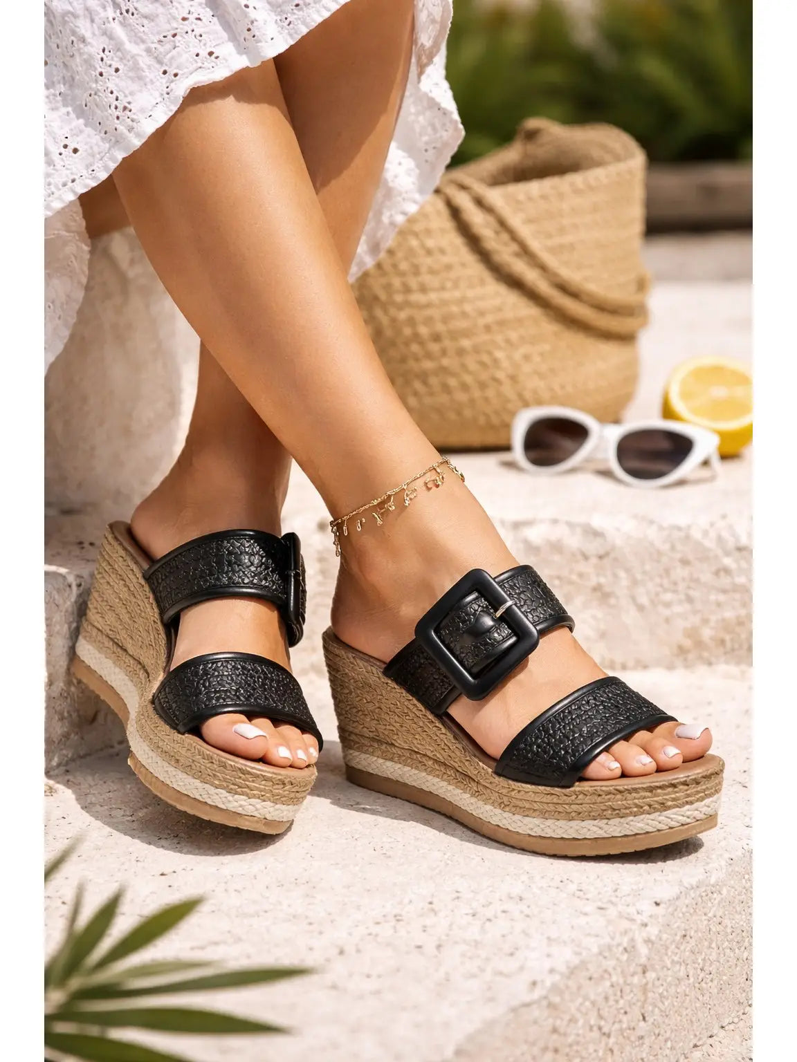 PLATFORM WEDGE SANDALS
