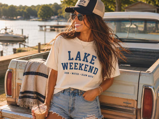 LAKE WEEKEND