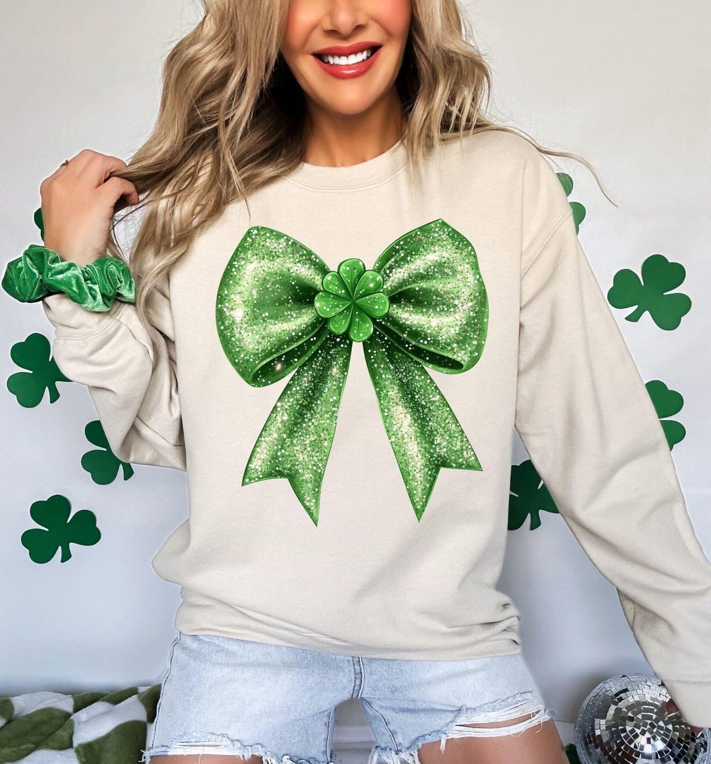 CLOVER BOW