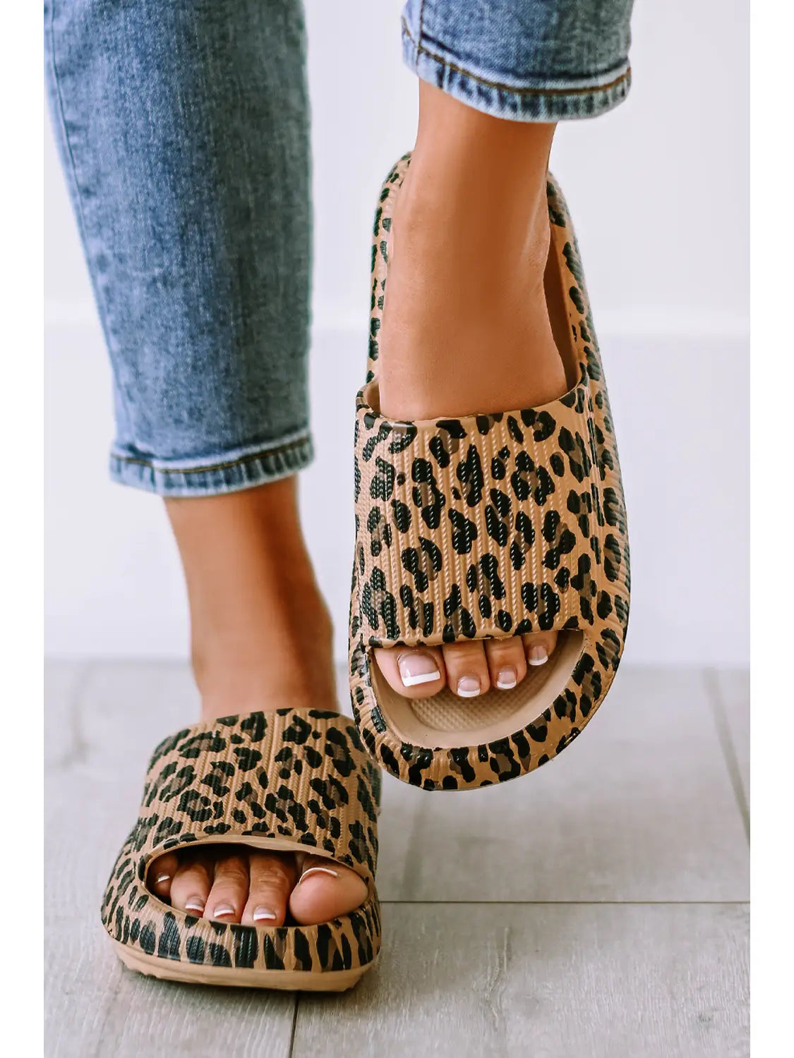 LEOPARD SLIDES