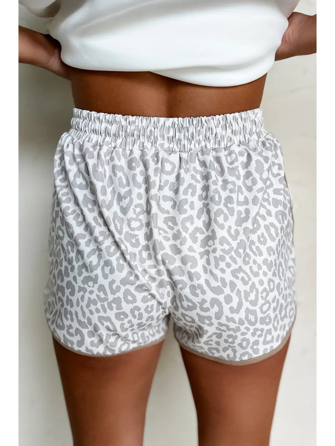 LEOPARD ELASTIC WAIST SHORTS