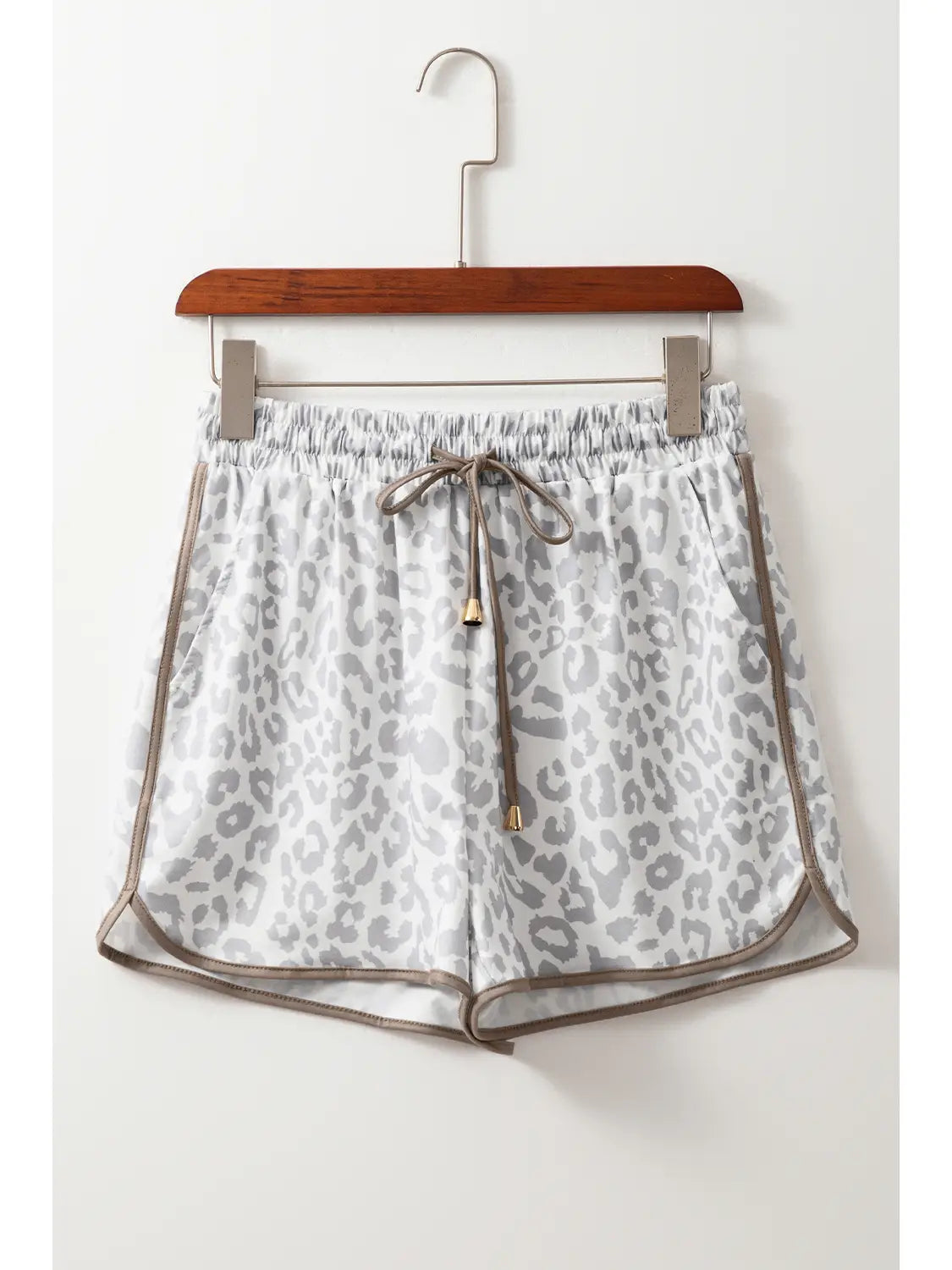 LEOPARD ELASTIC WAIST SHORTS